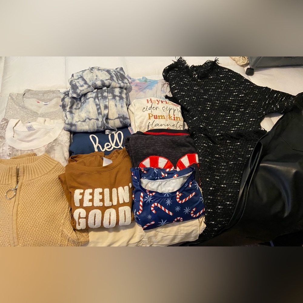 FLASH SALE  ALL 12 pieces for $3.00 !!!! ( it wont let me charge less)